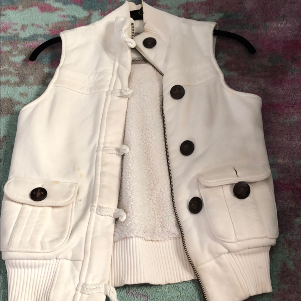 White vest